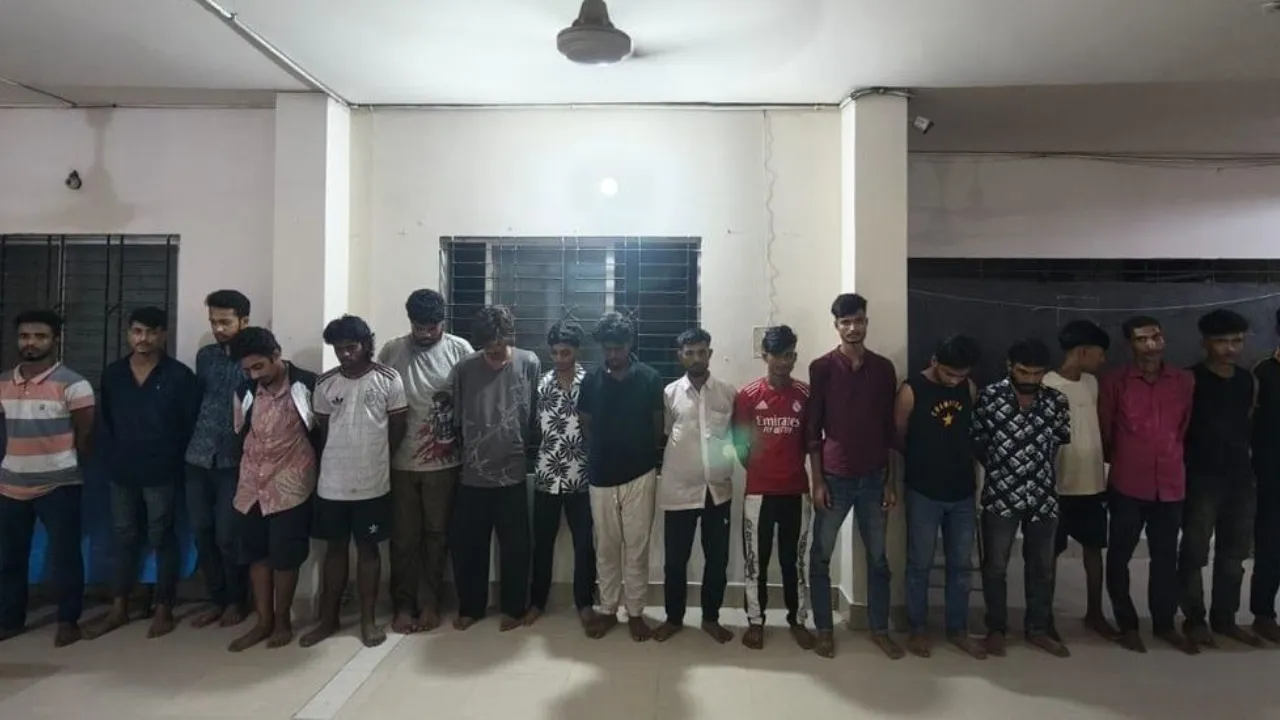 গাজীপুরে মাদকবিরোধী অভিযানে মদসহ আটক ২০