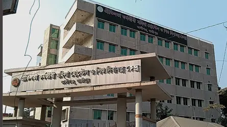 কালীগঞ্জের প্রীতিলতা কর্মজীবী মহিলা হোস্টেল রাষ্ট্রের গলার কাটা