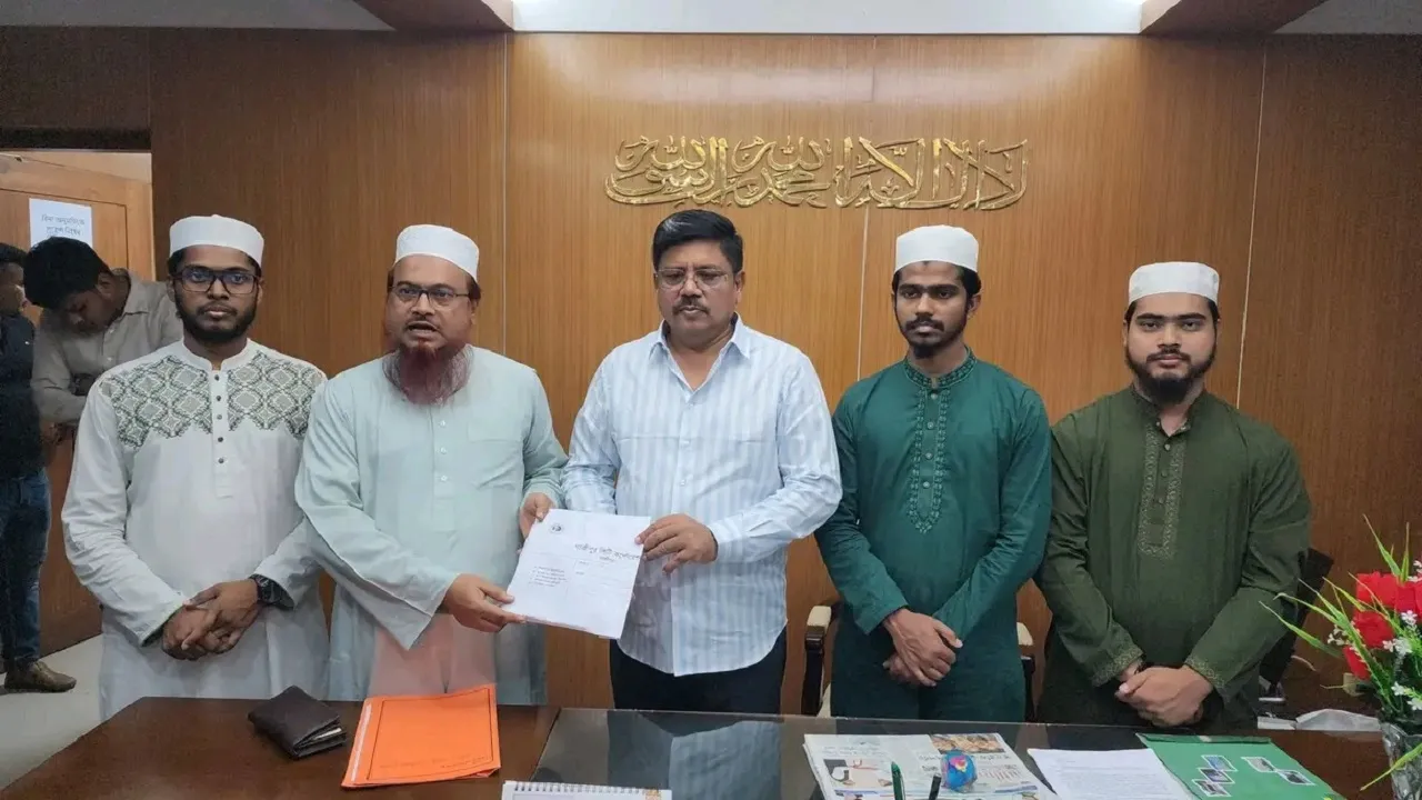 ইয়াসিনের পরিবারকে তিন লাখ টাকা দিলো গাজীপুর সিটি করপোরেশন