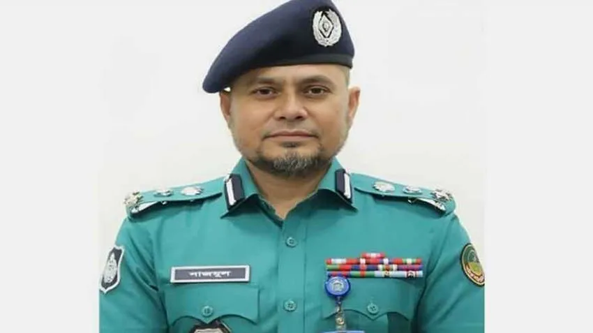 রাস্তা বন্ধ করে চলাচল করা জিএমপি কমিশনারকে প্রত্যাহার