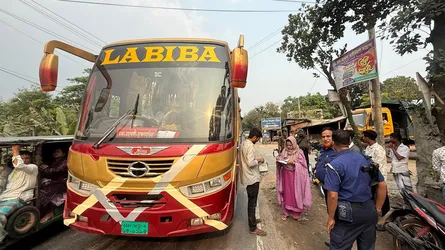 গাজীপুরে অতিরিক্ত যাত্রী পরিবহনে ভ্রাম্যমাণ আদালতের জরিমানা