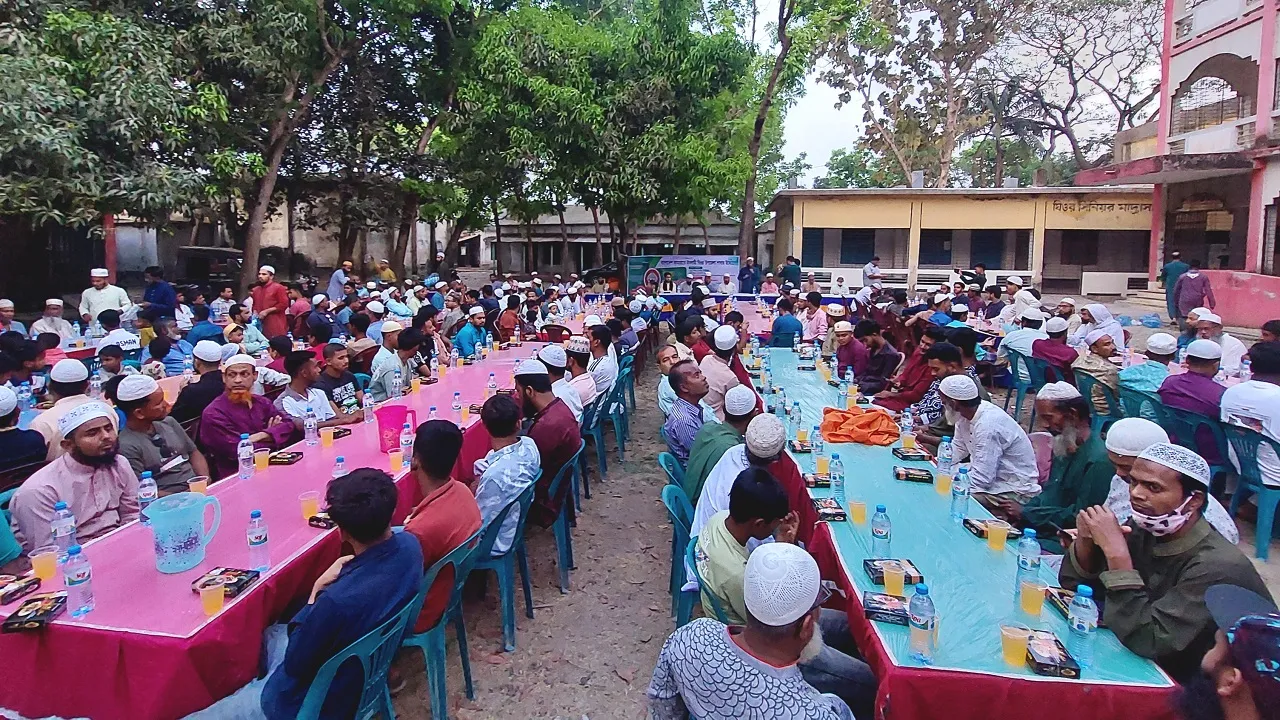 ঘিওরে জামায়াতে ইসলামীর ইফতার ও দোয়া মাহফিল