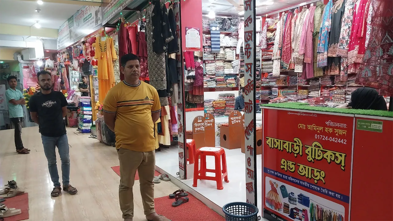 গফরগাঁওয়ে দোকানের তালা কেটে ৯ লক্ষাধিক টাকার মালামাল চুরি