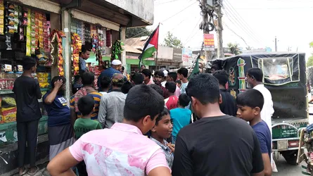 ময়মনসিংহে ব‌্যবসাপ্রতিষ্ঠা‌নে কি‌শোরগ‌্যাংয়ের হামলা ও ভাঙচুর