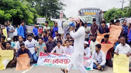 গৌরনদী স্বাস্থ্য কর্মকর্তার পদত্যাগ দাবিতে ২৪ ঘণ্টার আল্টিমেটাম