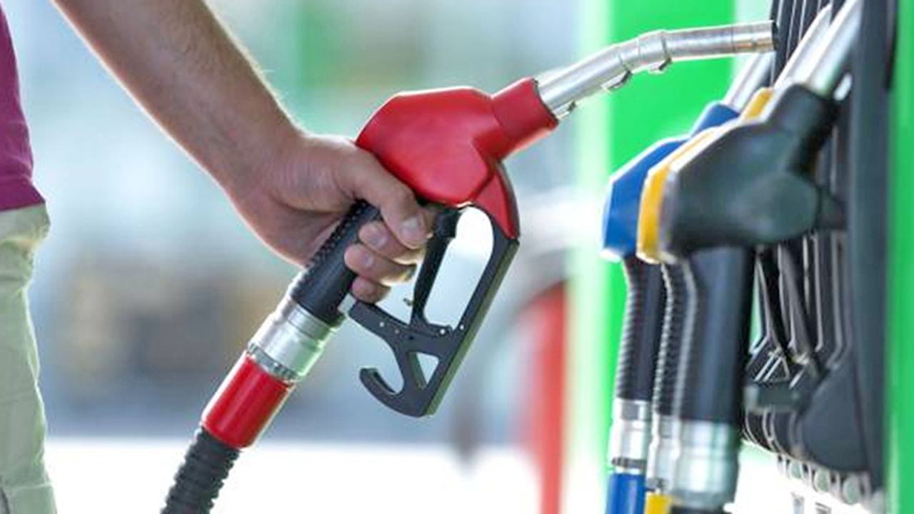 Government-to-buy-another-5-lakh-tons-of-fuel-oil-to-increase-reserves
