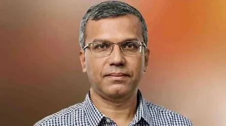 সেবার মান উন্নয়নে সার্ভিস স্ট্যান্ডার্ড যথাযথ অনুসরণের নির্দেশ বাংলাদেশ ব্যাংক গভর্নরের