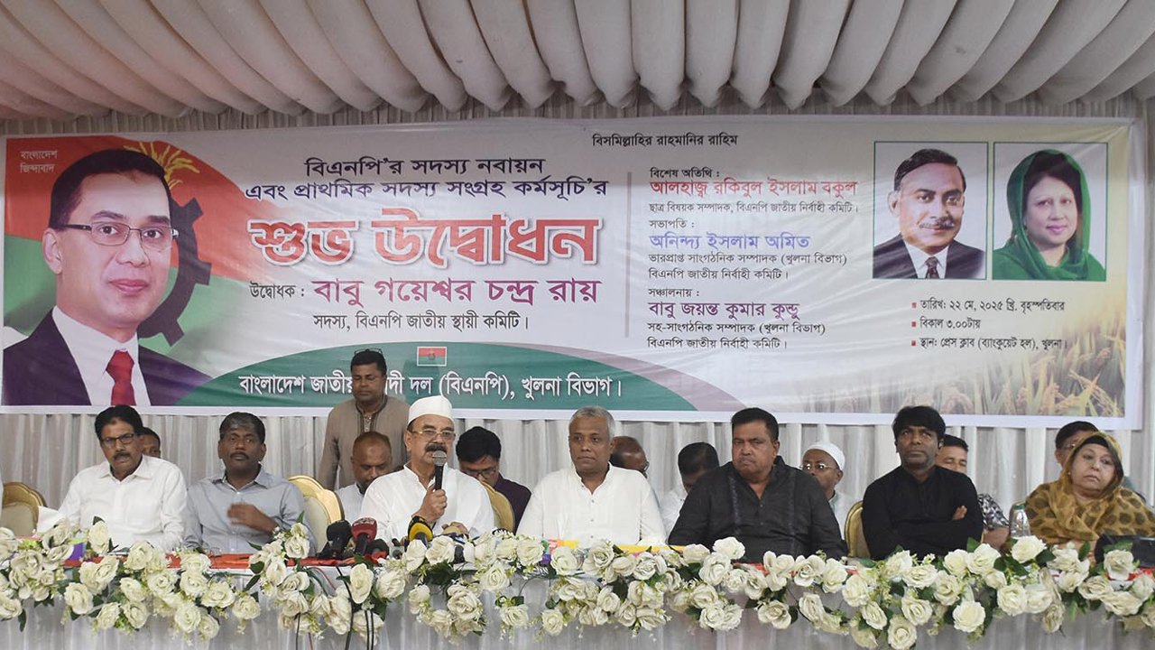 এক-এগারোর কুশীলবরা এই সরকারের ঘাড়েও চেপে বসেছে : গয়েশ্বর রায়