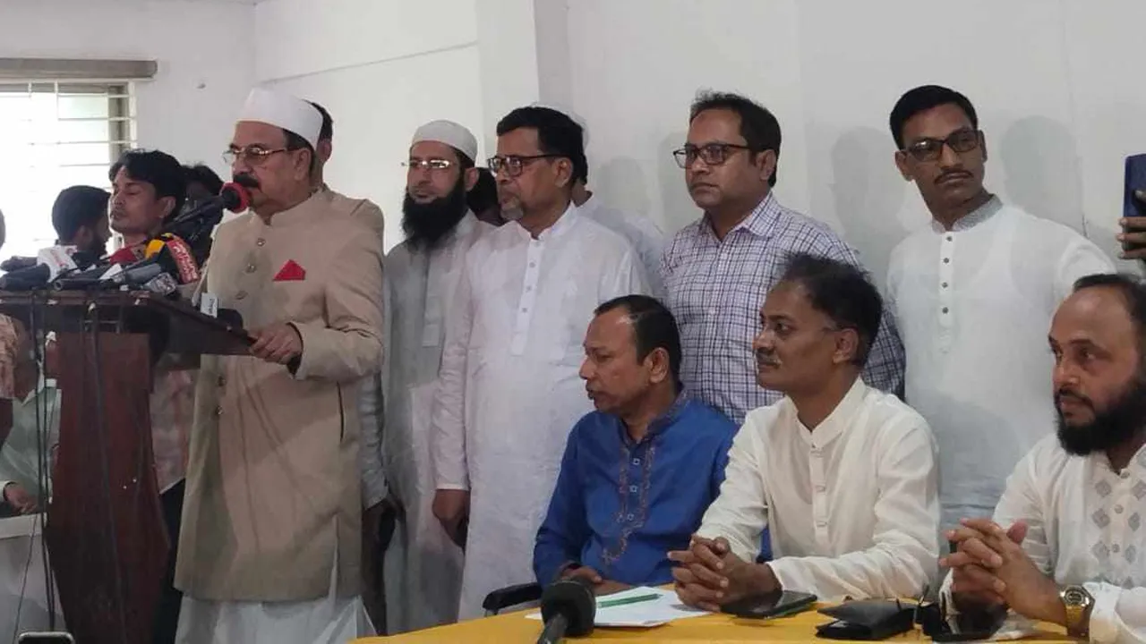 রাজনৈতিক দল নিষিদ্ধ করাই সব সমস্যার সমাধান নয় : গয়েশ্বর রায়