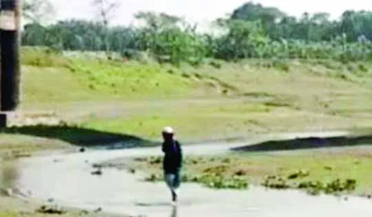 নাব্যতা সঙ্কট, দখল ও দূষণে মৃতপ্রায় কেন্দুয়ার খাল-নদী