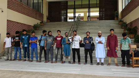 হাবিপ্রবিতে হামলাকারীদের নাম প্রকাশে ২৪ ঘণ্টার আল্টিমেটাম, নাহলে পদত্যাগ দাবি