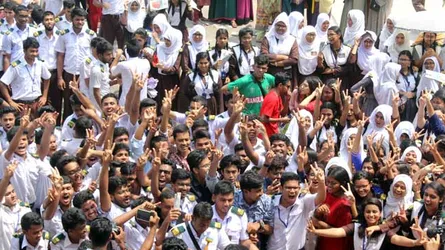 এইচএসসি ও সমমানের ফল প্রকাশ, পাসের হার ৫৮.৮৩