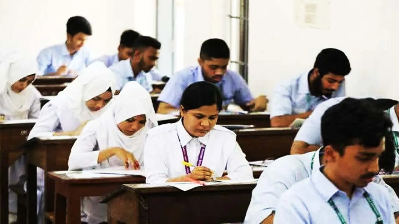 এইচএসসি ও সমমান পরীক্ষা শুরু