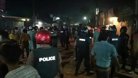 দুই শিশুর ঝগড়াকে কেন্দ্র করে বড়দের সংঘর্ষ, আহত অর্ধশত