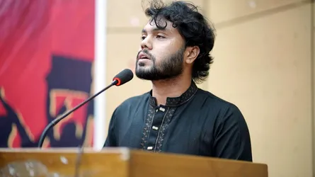 ড. ইউনূসকে জুলাই আন্দোলনের বন্দুক হাতে নিতে হবে