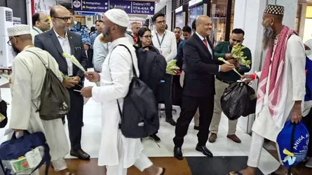 দেশে ফিরলেন ৫৭ হাজার ৪২২ হাজী
