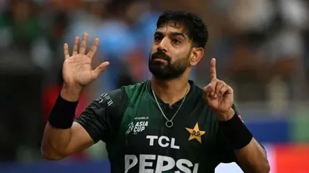 এশিয়া কাপের ঘটনায় নিষিদ্ধ হারিস রউফ