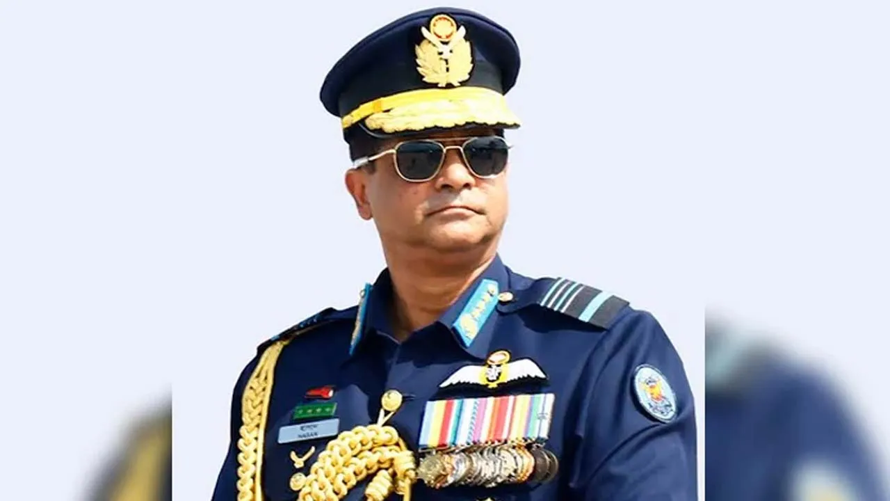 ইতালি সফরে গেলেন বিমানবাহিনী প্রধান