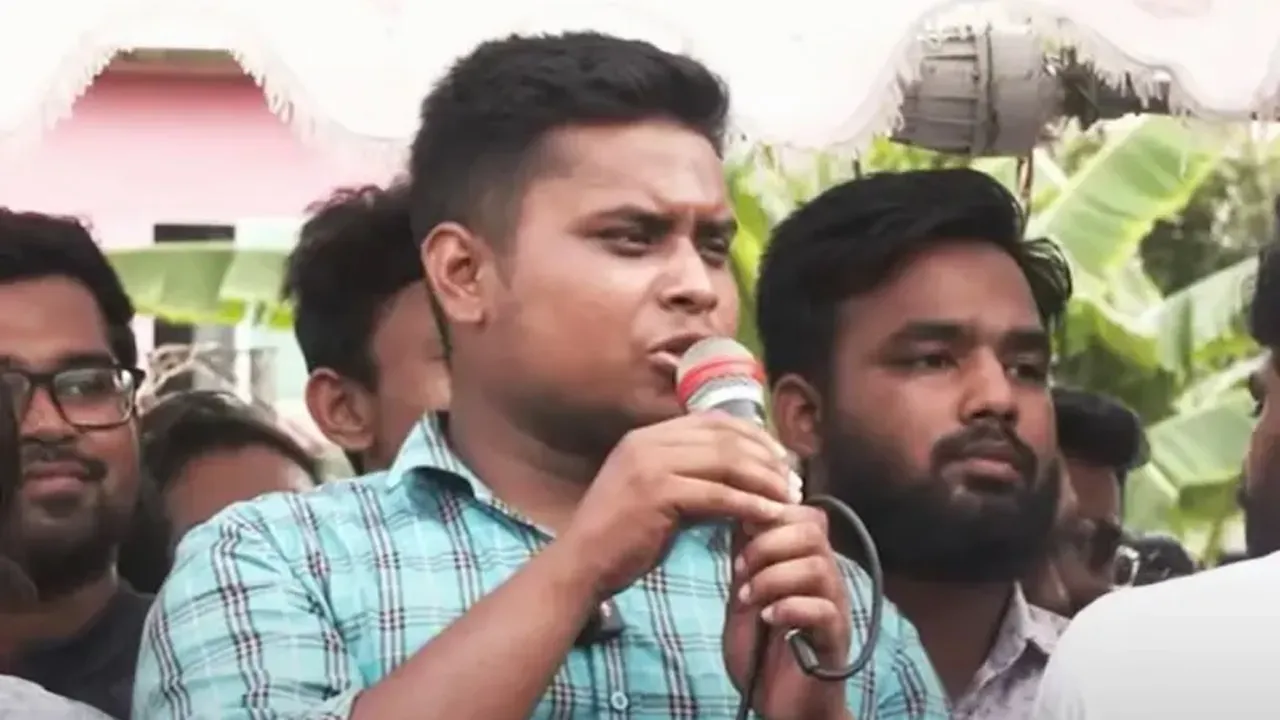 সরকারি চাকরিজীবীদের কঠোর হুঁশিয়ারি হাসনাতের