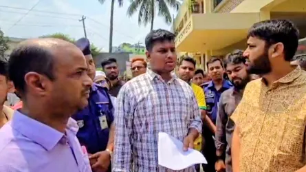 উপজেলা স্বাস্থ্য কমপ্লেক্স আকস্মিক পরিদর্শনে এমপি হাসনাত আব্দুল্লাহ