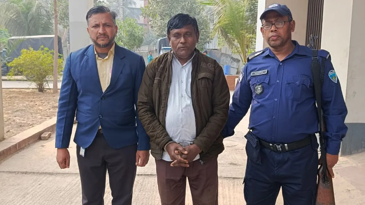 হাতিয়ায় খাস জমি দখলের অপচেষ্টা মামলায় বিএনপি নেতা গ্রেফতার
