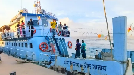 যাত্রী ভোগান্তি কমাতে হাতিয়ায় নতুন সি-ট্রাক উদ্বোধন