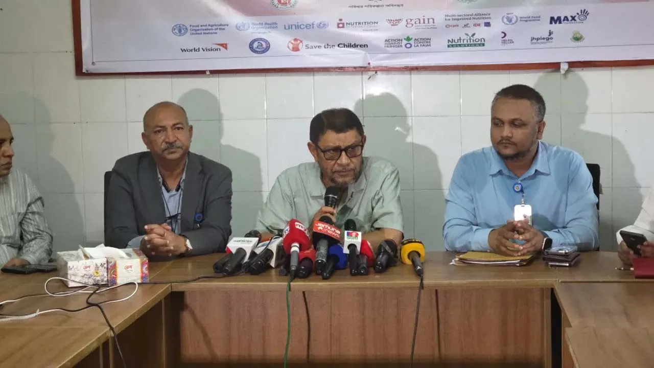 দায়িত্ব পালনে কোনো ধরনের অনিয়ম-অবহেলা বরদাস্ত করা হবে না : স্বাস্থ্যমন্ত্রী