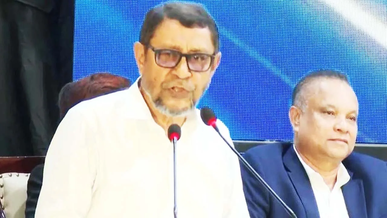 রোগীর সাথে চিকিৎসকের হাসিমুখে কথা বলাই অর্ধেক চিকিৎসা : স্বাস্থ্যমন্ত্রী