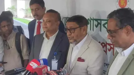 ভেজাল ওষুধ-অপচিকিৎসা ঠেকাতে মোবাইল টিম বাড়ানো হবে : স্বাস্থ্যমন্ত্রী