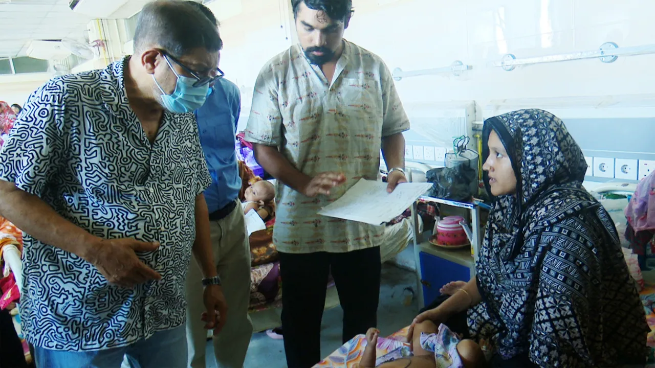 হবিগঞ্জ সদর হাসপাতালে স্বাস্থ্যমন্ত্রীর আকস্মিক পরিদর্শন