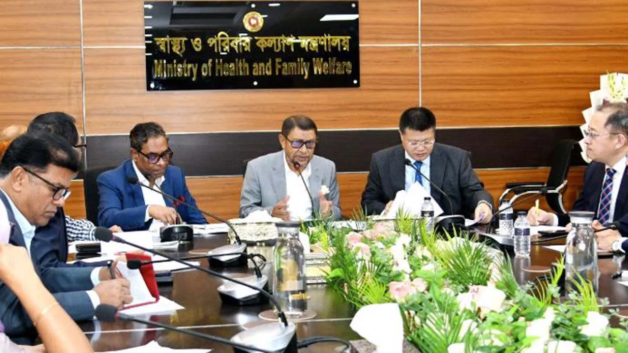স্বাস্থ্যখাতে চীনের সহযোগিতা বাড়ানোর আহ্বান স্বাস্থ্যমন্ত্রীর