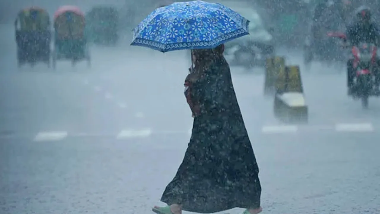 তিন বিভাগে ভারী বৃষ্টির শঙ্কা, ঢাকায়ও বজ্রবৃষ্টির পূর্বাভাস