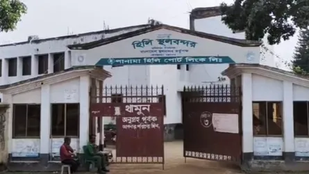 দাম বাড়ায় ৮ মাস পর কাঁচা মরিচ আমদানি