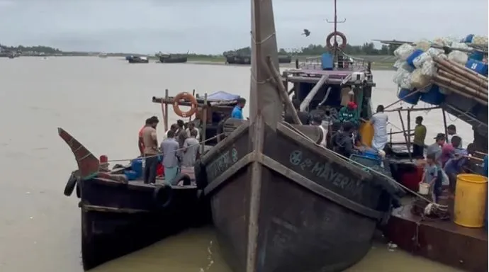 বৈরী আবহাওয়ায় ইলিশসহ সামুদ্রিক মাছের সঙ্কট