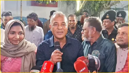 চয়নশীল অপকর্মে জড়িত নন, পূজা শান্তিপূর্ণভাবে সম্পন্ন : স্বরাষ্ট্র উপদেষ্টা