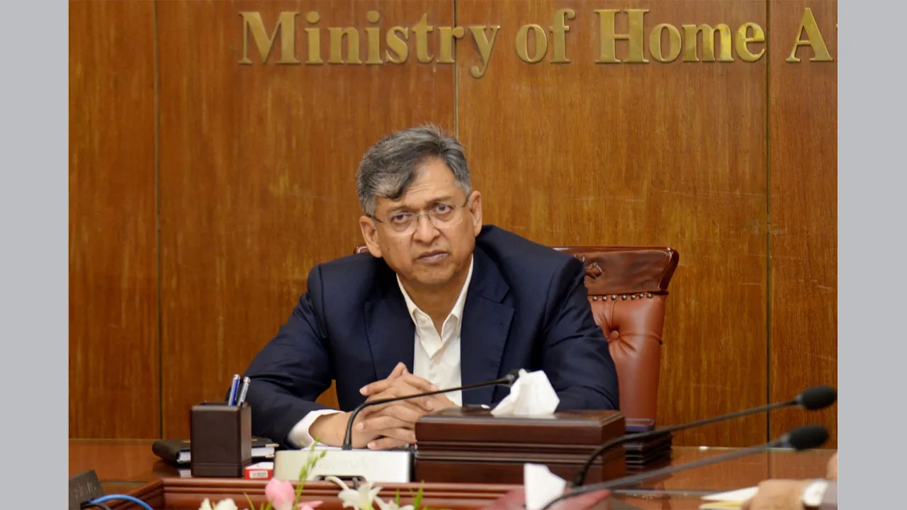 পুলিশসহ অন্যান্য বাহিনীকে জনগণের আস্থা অর্জন করে প্রত্যাশা পূরণ করতে হবে