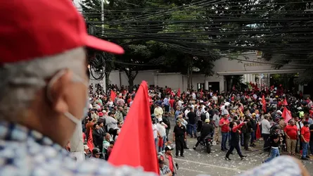 ভোট কারচুপির অভিযোগে হন্ডুরাসে হাজারো মানুষের বিক্ষোভ