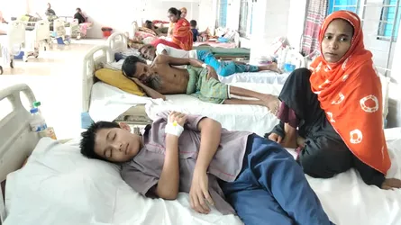 হঠাৎ বিষাক্ত দুর্গন্ধে বিদ্যালয়ের ২০ শিক্ষার্থী অসুস্থ