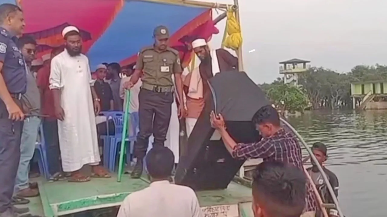 টাংগুয়ার হাওরে হাউজবোট জরিমানা, সাউন্ড বক্স জব্দ