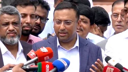 তাড়াহুড়া নয়, জাতীয় স্বার্থের ভিত্তিতে সময় হলে ভারত সফর : হুমায়ুন কবির