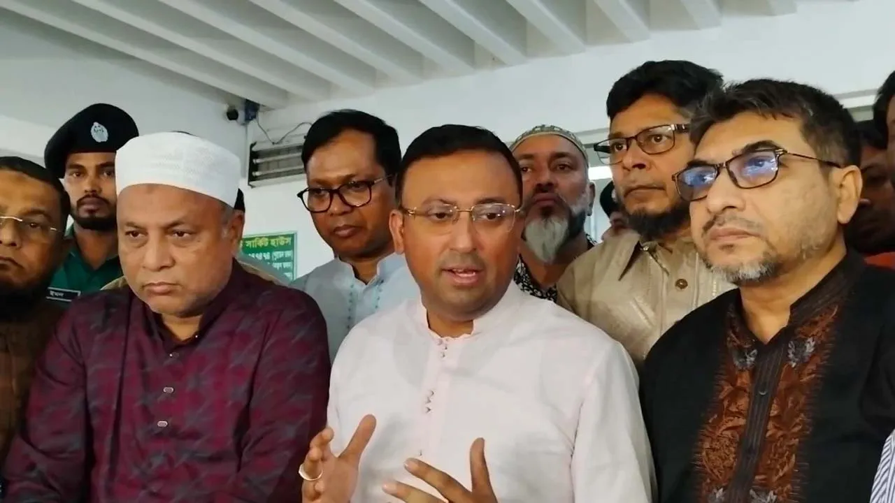 ভারতের সাথে টেকসই সম্পর্ক উন্নয়নের চেষ্টা করছি