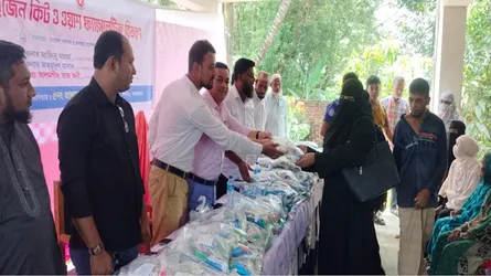 ঈদগাঁওয়ে ৫০০ প্রান্তিক পরিবারের মাঝে হাইজিন কিট বিতরণ