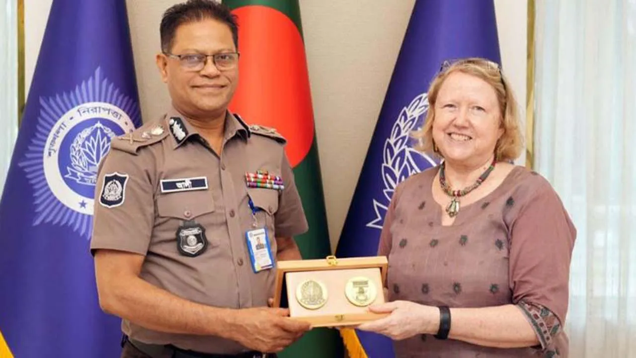 আইজিপির সাথে ইউনেস্কো প্রতিনিধিদলের সাক্ষাৎ