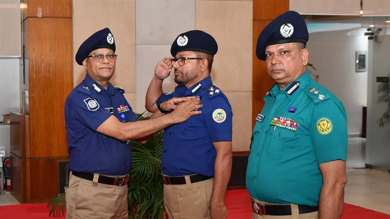 জনগণকে সাথে নিয়ে অপরাধ দমনের নির্দেশ আইজিপির