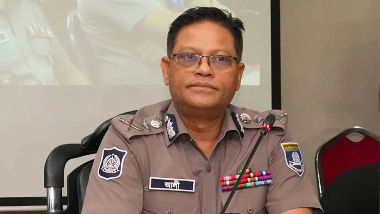 সেবা ও আইন প্রয়োগের ক্ষেত্রে প্রযুক্তির সর্বোচ্চ ব্যবহার নিশ্চিতে কাজ করছে ডিএমপি