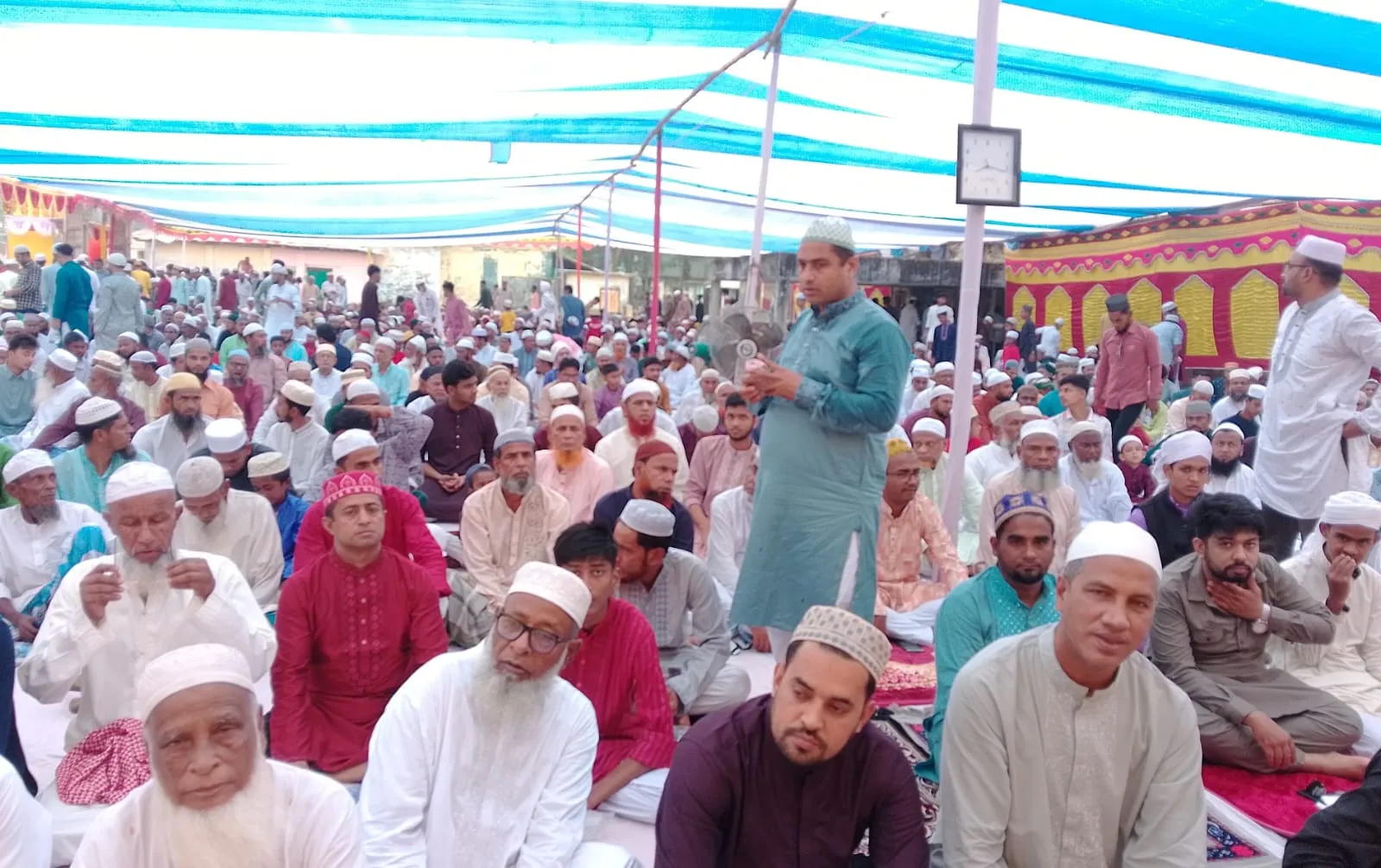 বামনা উপজেলা সৃষ্টির ৩৯ বছর পর কেন্দ্রীয় ঈদগাহে ঈদের নামাজ