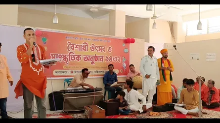 প্রশাসনের বর্ষবরণে উপস্থাপক ছাত্রলীগকর্মী : এসিল্যান্ড বললেন, ‘কিছু হবে না’