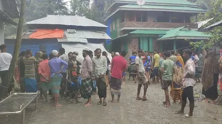সাগরে মাছ ধরতে গিয়ে ট্রলার থেকে পড়ে জেলের মৃত্যু, লাশ উদ্ধার