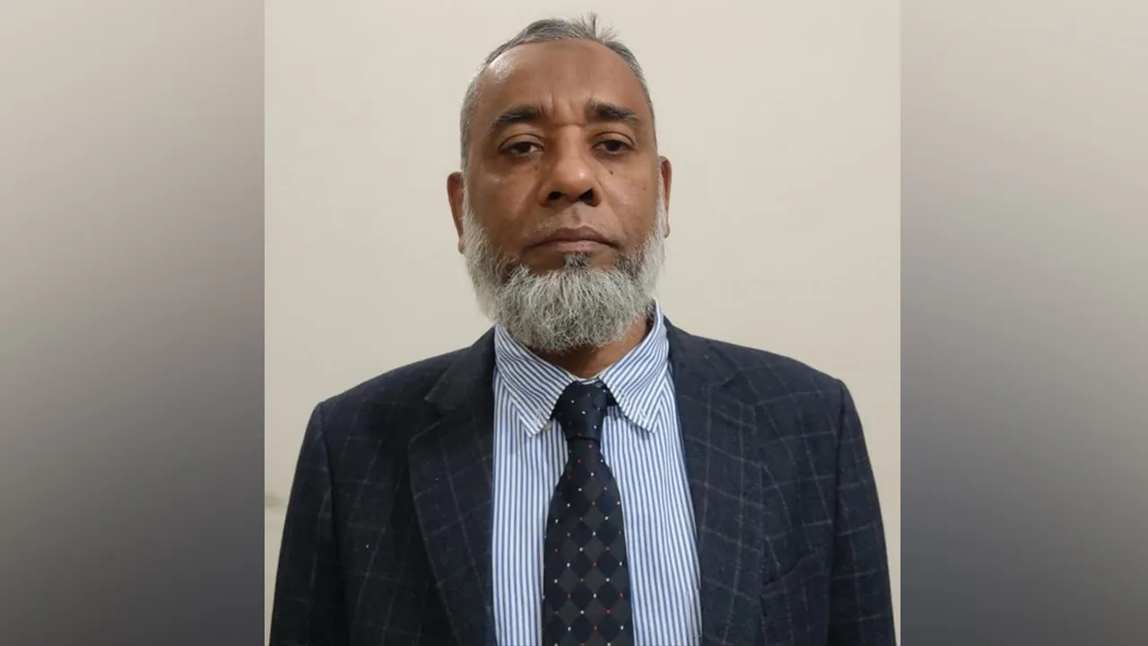 ছাত্র-জনতার বিরুদ্ধে মামলা করেও বহাল ডাকের ডিজি শাহাব উদ্দীন