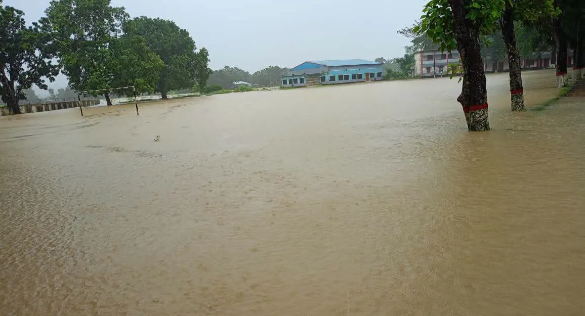 মৌসুমি বায়ু ও লঘুচাপে ব্যাপক বর্ষণ, বাড়তে  পারে বন্যার বিস্তৃতি